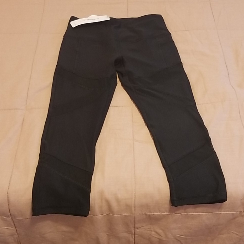 New with tags black crop gottex pants